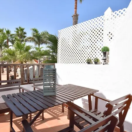 Book Jet - Oasis Pool View Apartamento Corralejo