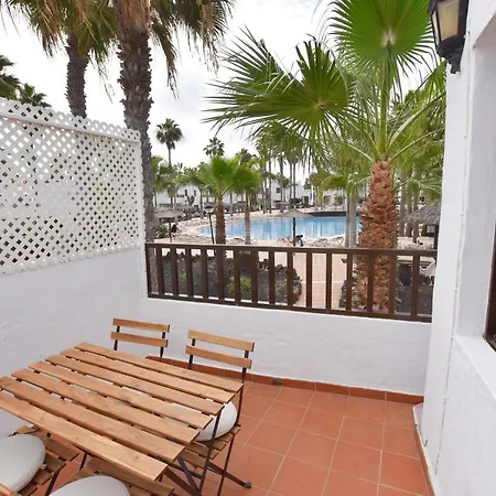Book Jet - Oasis Pool View Apartamento Corralejo